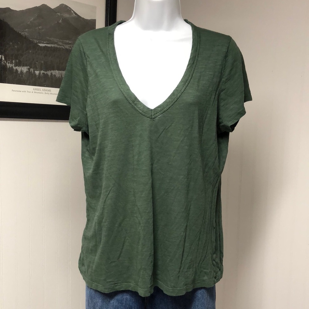 Women’s Banana Republic Cozy Slub Forest Green V-Neck T Shirt Size L